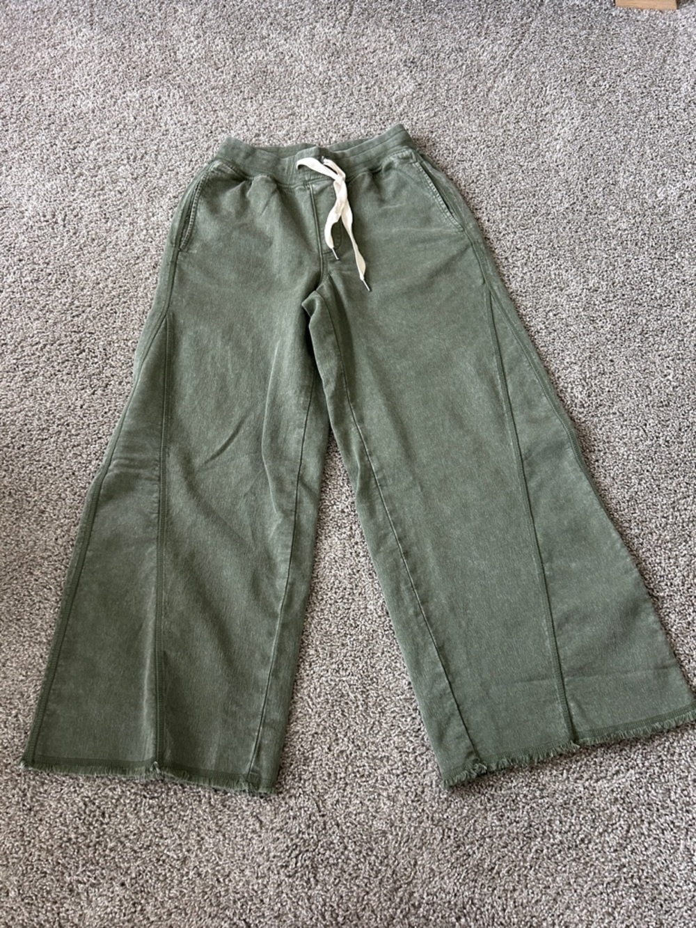 aerie womens Olive Green Wide-Leg Jogger Pants